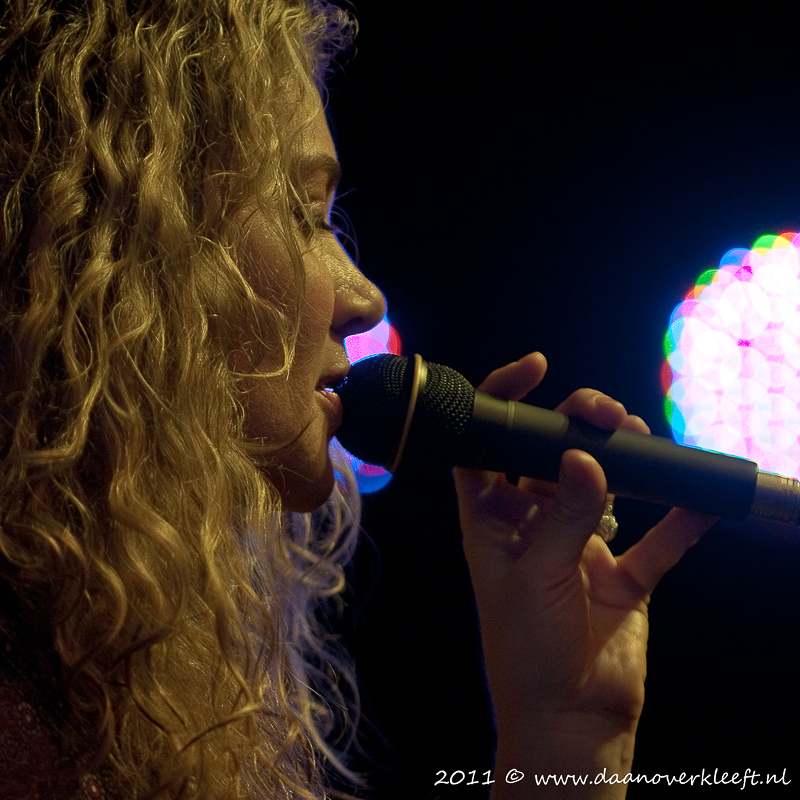 FinePix S5Pro - 70.0-200.0 mm f/2.8